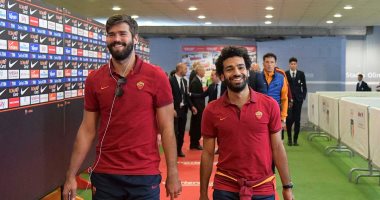 بالصور.. محمد صلاح يصل ملعب "الأولمبيكو" مع نجوم روما