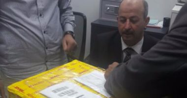 بالصور.. جمارك المطار تحبط تهريب أكثر من 580 قرص تامول داخل طرد فى طريقه للسعودية