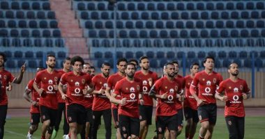 فيديو.. لاعبو النادى الأهلى يرحبون بأتلتيكو مدريد قبل مباراة السلام