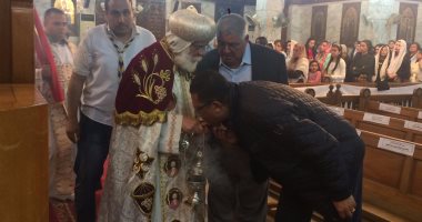 بالصور.. آلاف الأقباط يؤدون قداس عيد القيامة بكنائس الدقهلية