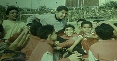 شاهد.. إكرامى ومؤمن زكريا" أطفالا فى الأهلى