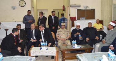 محافظ الفيوم ومدير الأمن يزوران الكنائس لتهنئة الأقباط بعيد القيامة