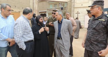 بالصور.. مدير أمن سوهاج يتفقد خدمات الكنائس والأديرة