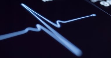 دراسة: عقار أزيثروميسين لا يعطل الإيقاع الطبيعى لعمل القلب