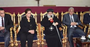 محافظ البحيرة ومدير الأمن يزوران الكنيسة القبطية لتقديم العزاء 