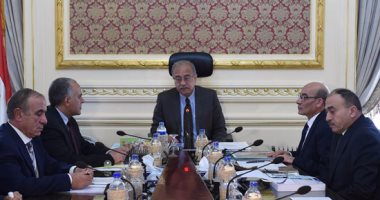 بالصور.. رئيس الوزراء يتابع تنفيذ مشروع قناطر أسيوط والعمل بالمتحف المصرى الكبير