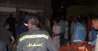 محافظ أسوان: 12 مصابا والبحث عن سيدة وابنتها تحت أنقاض العقار المنهار