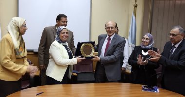 محمد صبحى: المدرس مشكلة التعليم فى مصر.. ويجب اختياره بعناية