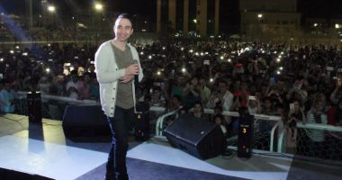 بالصور.. حسام حبيب يتألق فى حفل الربيع بالمعادى