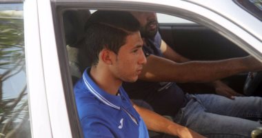 بالصور.. ظهير الزمالك يحضر لـ"بتروسبورت" فى تاكسى