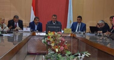 محافظ كفرالشيخ يتابع تنفيذ مشروعات الخطة الاستثمارية بالمحافظة 