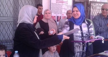 تعليم الإسماعيلية تكرم أسرة شهيد سيناء عمرو وهيب
