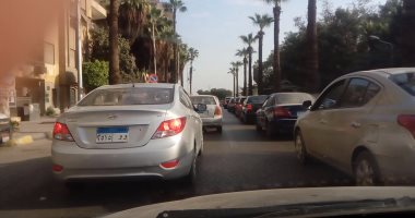 زحام مرورى أسفل كوبرى 15 مايو اتجاه عرابى بسبب هبوط أرضى 