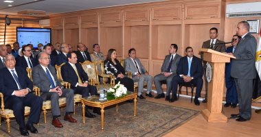 الرئيس السيسى يزور جهاز التعبئة والإحصاء ويشاهد فيلما عن التعداد السكانى