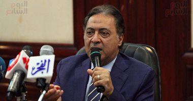 "الصحة" تنتهى من فحص مليون مواطن للكشف عن فيروس سى.. وحيد دوس: علاج الأطفال المصابين بالفيروس بهارفونى فى 6 مراكز بالجمهورية.. ومدير لجنة الفيروسات: خطة لعلاج 3.5 مليون مصاب بالمرض خلال فترة وجيزة