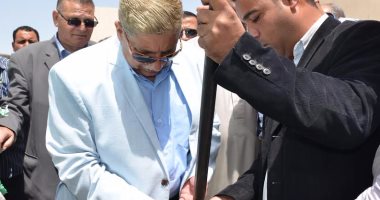 بالصور.. محافظ الإسماعيلية يشهد بدء موسم حصاد القمح والتوريد بالقنطرة شرق