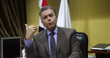 وزير النقل لرئيس السكة الحديد المنتهى تعيينه فى 9 مايو: "أنت باقٍ معنا"