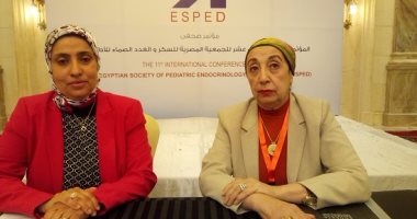 أستاذ غدد صماء: جلوس الطفل 5 ساعات أمام التليفزيون يعزز فرص إصابته بالسمنة