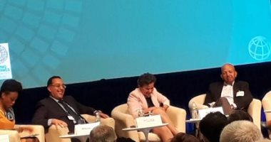 وزير الإسكان يستعرض مخطط بناء العاصمة الإدارية فى واشنطن