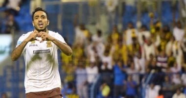 العروض تنهال.. "الراقى" و"فخر أبو ظبى" يُخططان لخطف كهربا من العميد