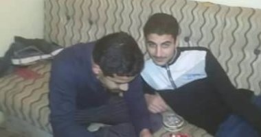عودة 4 شباب مصريين احتجزوا بسجن "كرناده العسكرى" فى ليبيا