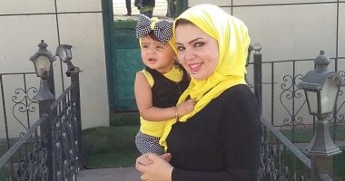 بالصور.. غادة بـ100راجل.. قهرت طول انتظار النفقة بتعليم المطلقات تصميم الملابس
