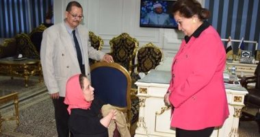 محافظ البحيرة : مساعدة فتاة معاقة لفتح مركز تحفيظ القرآن الكريم