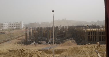 بالصور.. عواصف ترابية تجتاح البحر الأحمر وتعطل الدراسة فى بعض المدارس