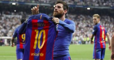ميسي بطل الكلاسيكو يصل للهدف 500 مع برشلونة