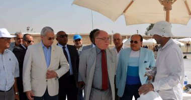 وزير الثقافة يتفقد أعمال سمبوزيوم النحت الأول لـ المقاولين العرب