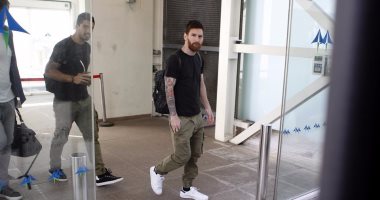 الكلاسيكو.. برشلونة يصل إلى مدريد استعدادا لمواجهة الريال