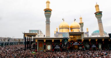 بالصور.. آلاف الشيعة يحيون ذكرى وفاة الإمام موسى الكاظم فى شمال بغداد