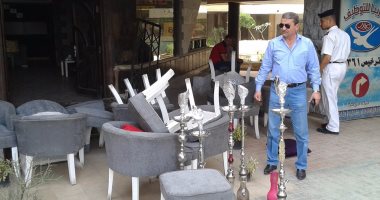 بالصور.. أجهزة القاهرة تغلق 11 محلا بالموسكى و3 كافيهات بمدينة نصر
