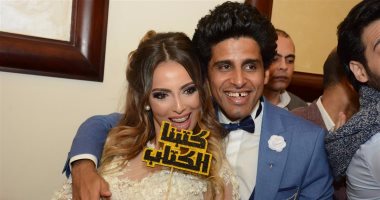 حمدى الميرغنى يحتفل بعيد زواجه: "الحمد لله عيد جوازنا التالت وبقينا تلاتة"