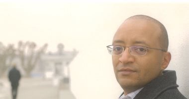 ياسر عبد اللطيف يشارك فى أمسية شعرية بـ معرض أبو ظبى