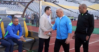 بالصور.. شاهد.. انفعالات إيناسيو وحسام حسن بالشوط الأول فى موقعة البرج