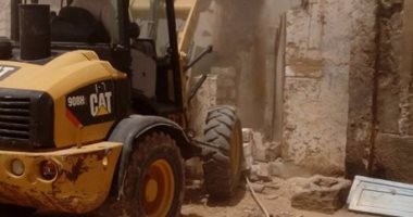 بالصور.. إزالة إشغالات ومخالفات بالخارجة