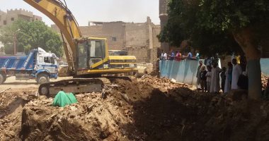 بالصور.. إعادة بناء أحد أقدم مساجد "السباعية" بإدفو بالجهود الذاتية