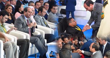 توجيهات السيسى للوزراء في مؤتمر الشباب ..الرئيس يكلف وزير الإسكان بالانتهاء من تخطيط مدينة الإسكندرية الجديدة لمواجهة العشوائيات وإنشاء 180 ألف وحدة لسكان المناطق الخطرة قبل منتصف العام المقبل