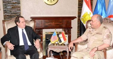  رئيس الأركان يلتقى القائم بأعمال مساعد وزير الخارجية الأمريكية للشرق الأدنى