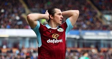 إيقاف جوي بارتون لاعب بيرنلى لمدة 18 شهرا