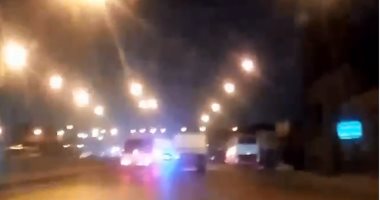 قارئ يرصد بالفيديو القيادة بسرعة جنونية لسيارات النقل على الطريق الزراعى 
