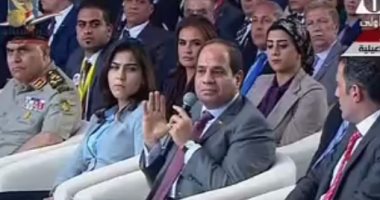 السيسى عن إزالة عربة فتاتى البرجر:كانوا شاطرين والمفروض ميتعاملوش بالطريقة دى