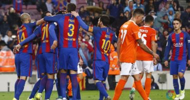 شاهد.. برشلونة يستعرض بسباعية أمام أوساسونا ويعزز صدارة الدوري الإسباني