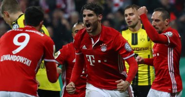 بالفيديو.. بايرن يتقدم 2/1 على بوروسيا دورتموند فى الشوط الأول