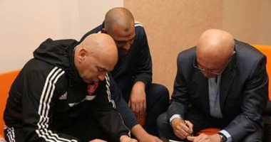 التجديد للمصرى يقطع محاولات الدراويش للتعاقد مع حسام حسن