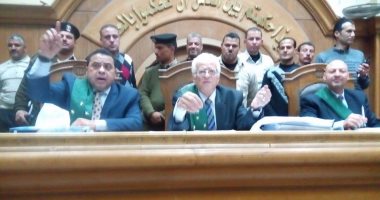 تجديد حبس عاطل 15 يوما لانتحاله صفة أمين شرطة للنصب على السائقين بالجيزة
