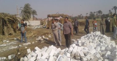 بالصور ..ازالة 28 حالة تعدى على الأراضى الزراعية بمركز بنى سويف