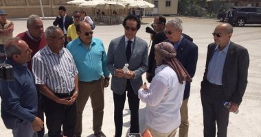  بالصور.. فاروق حسنى يزور سيمبوزيوم "المقاولون العرب" ومعرض "عبد الرسول