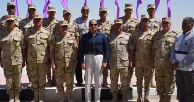 بالصورالسيسى يصل فندق الفيروز بالإسماعيلية للقاء عدد من شباب مدن القناة وسيناء